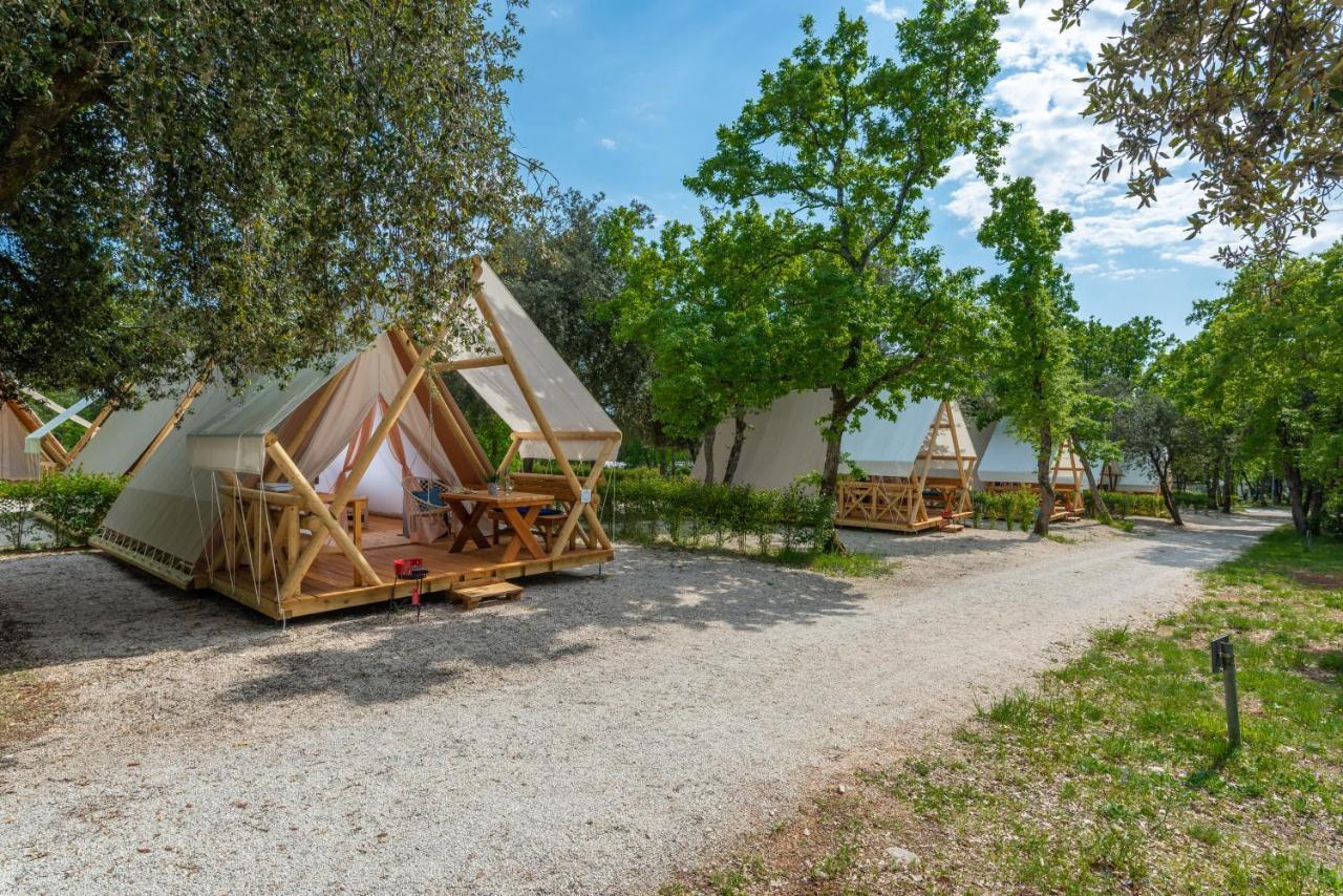 Eco Glamping- Fkk Nudist Camping Solaris Porec Exterior photo
